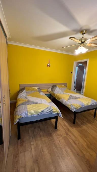 Palaz 6 - 2 Bedroom Flat Edmonton Buitenkant foto