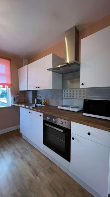 Palaz 6 - 2 Bedroom Flat Edmonton Buitenkant foto